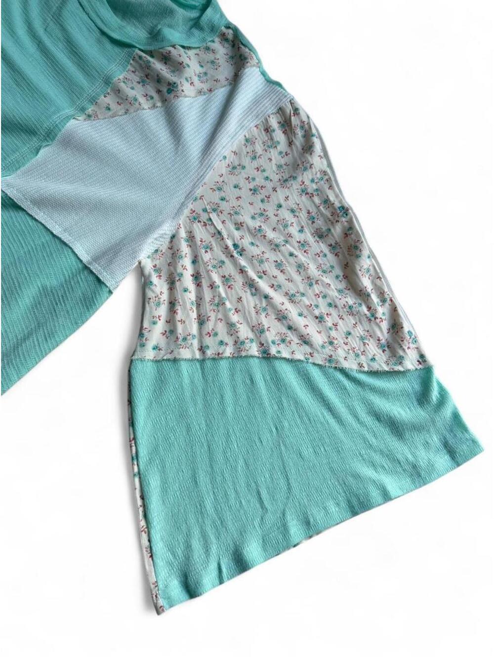POL Exposed Seam Floral Patchwork Top L Aqua Boho Slub Knit Boutique - Picture 3 of 7